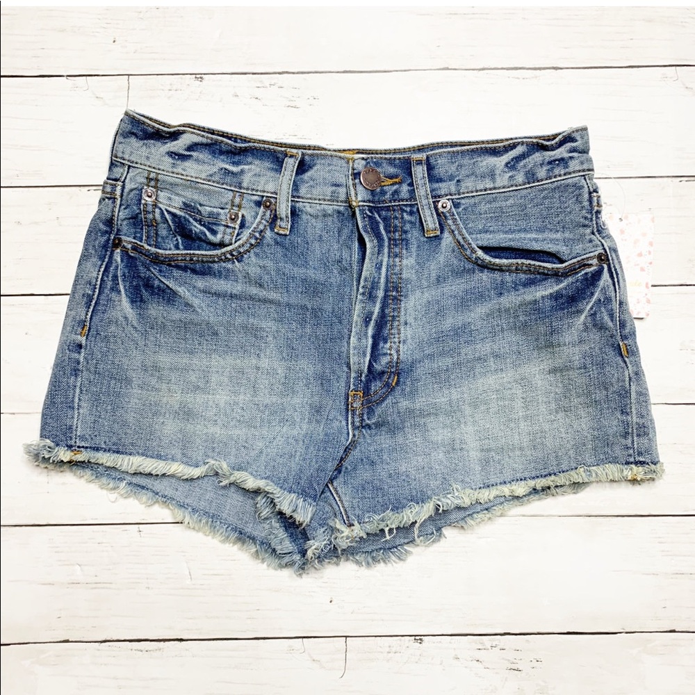 NWT size 27 Free People Stilt Cuttoff Denim Shorts